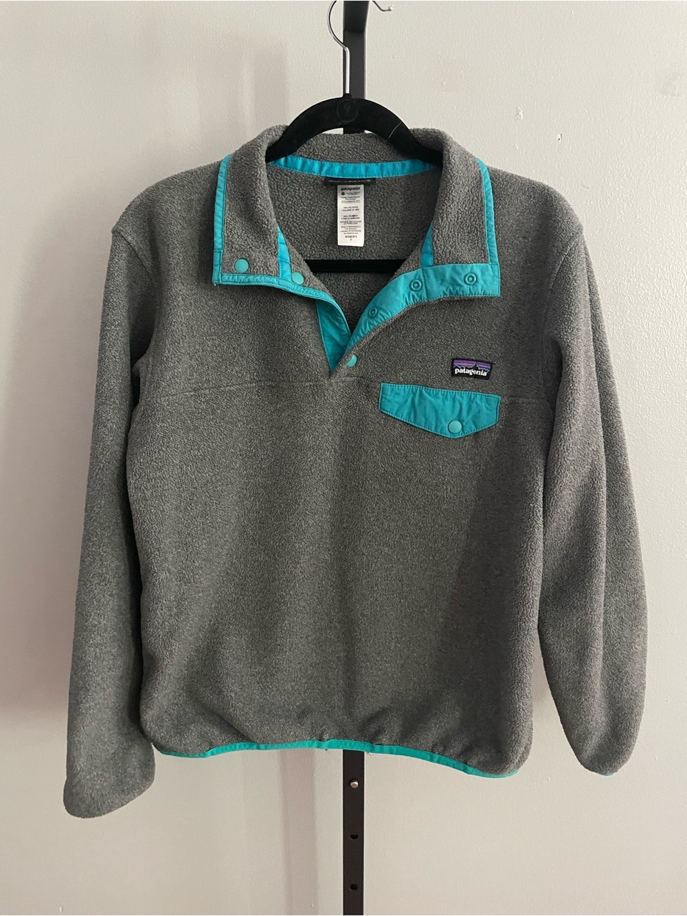 Patagonia Lightweight Synchilla Snap T Pullover Gray and Teal Size Small